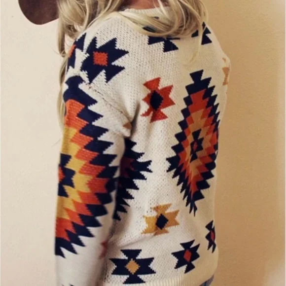 Aztec Sweater —- Stunning boho style - Picture 2 of 4